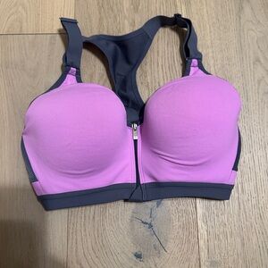 Victoria Secret Front-Zip Sports Bra 32D